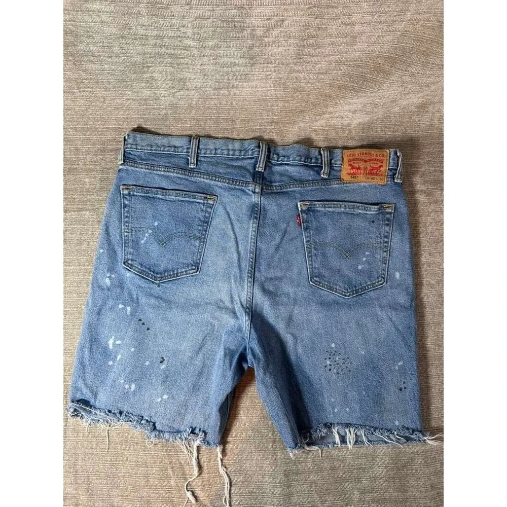 Levi's 541 Vintage Thrased Denim Shorts Men's Size 40 x 30 Paint Splatter